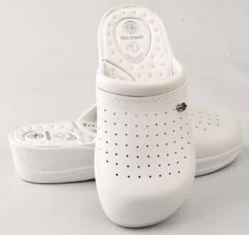 бяло дамско сабо