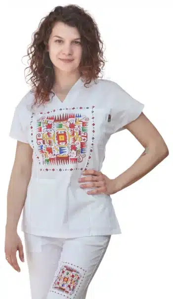 Дамски медицинскa туника с печат шевица