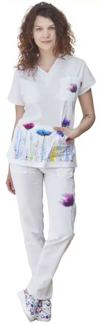 медицински костюм с печат цветя